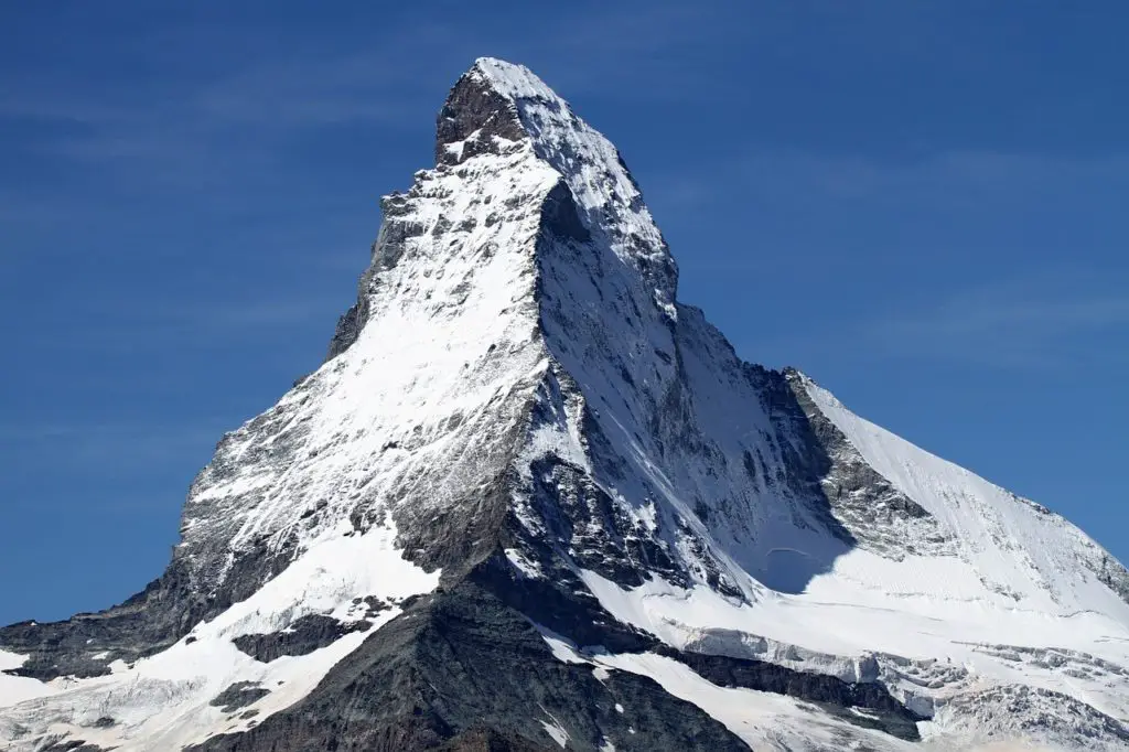 vacances à la montagne à zermatt au printemps