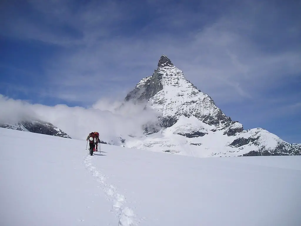 Zermatt magnifique destination pour la montagne en Avril