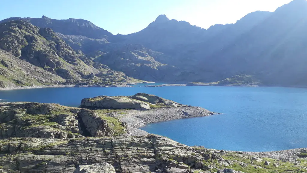 lever de soleil sur le lac de Rabuons