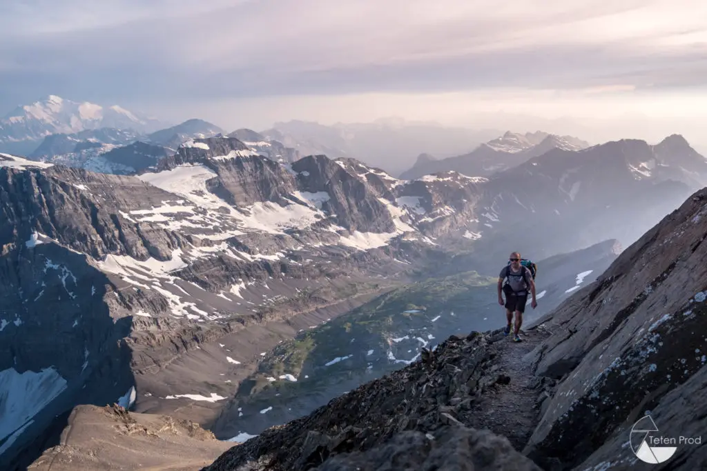 Un bon détour m’a permis de gravir la Haute Cime des Dents du Midi à 3257m en Suisse.