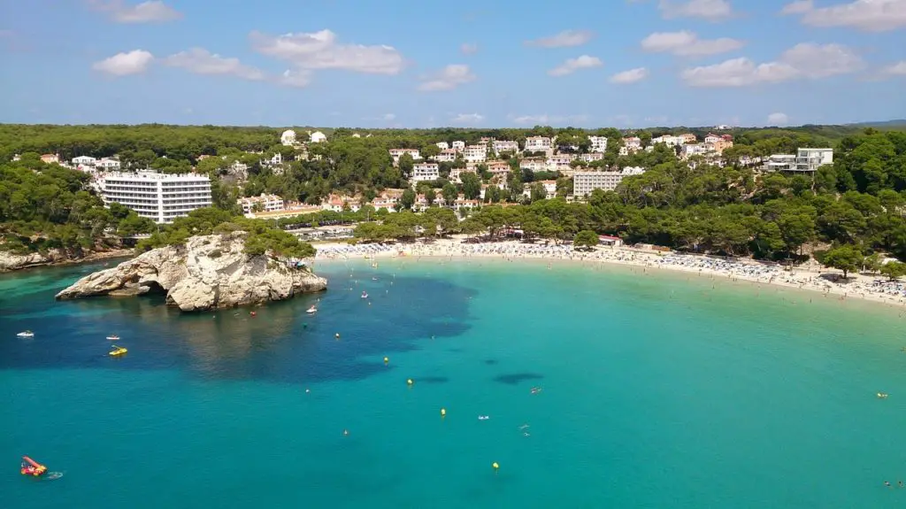 Les baléares pour des vacances en juillet entre mer et montagne