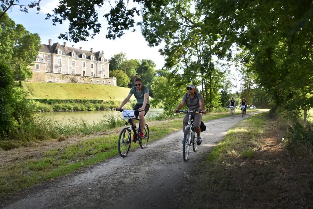 visiter la mayenne à vélo