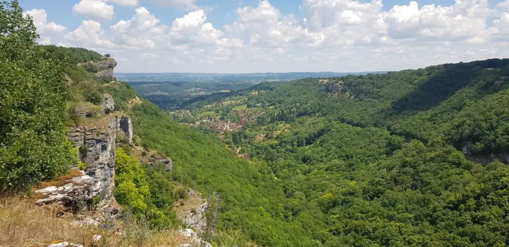 Cirque d’Autoire avec le village en contrebas