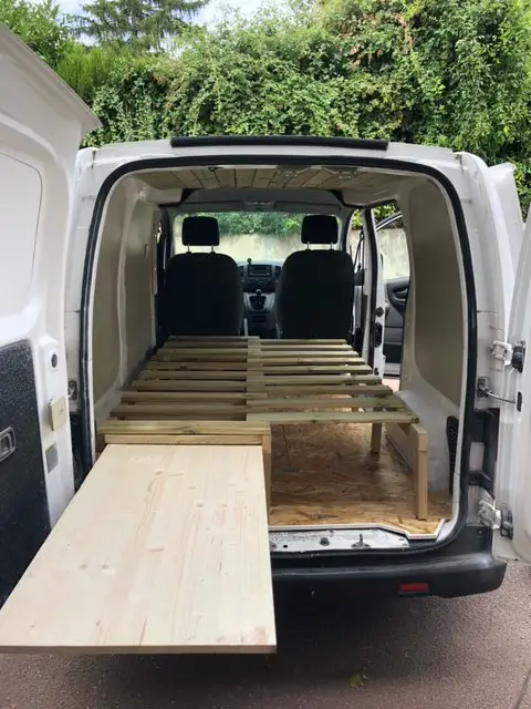 création d'un lit pour un van