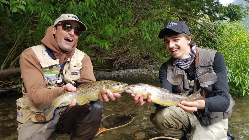 des truites en doublés à l'appel durant notre pêche en patagonie chilienne