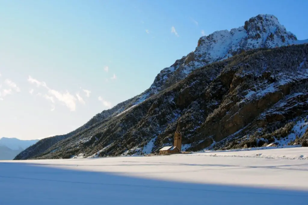 L'une des deux églises de Ceillac dans le Queyras