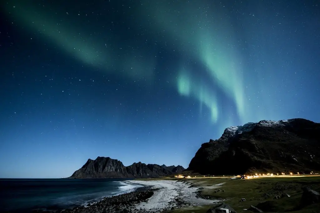 saison des aurores boréales en novembre en norvège