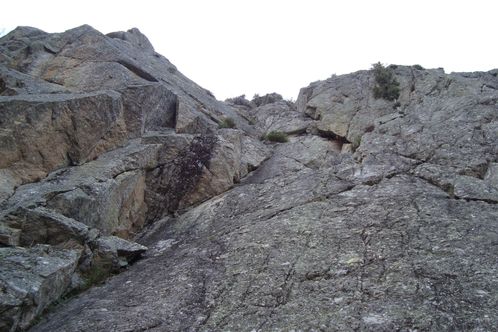 La falaise d'escalade de Cubelles en Haute-loire