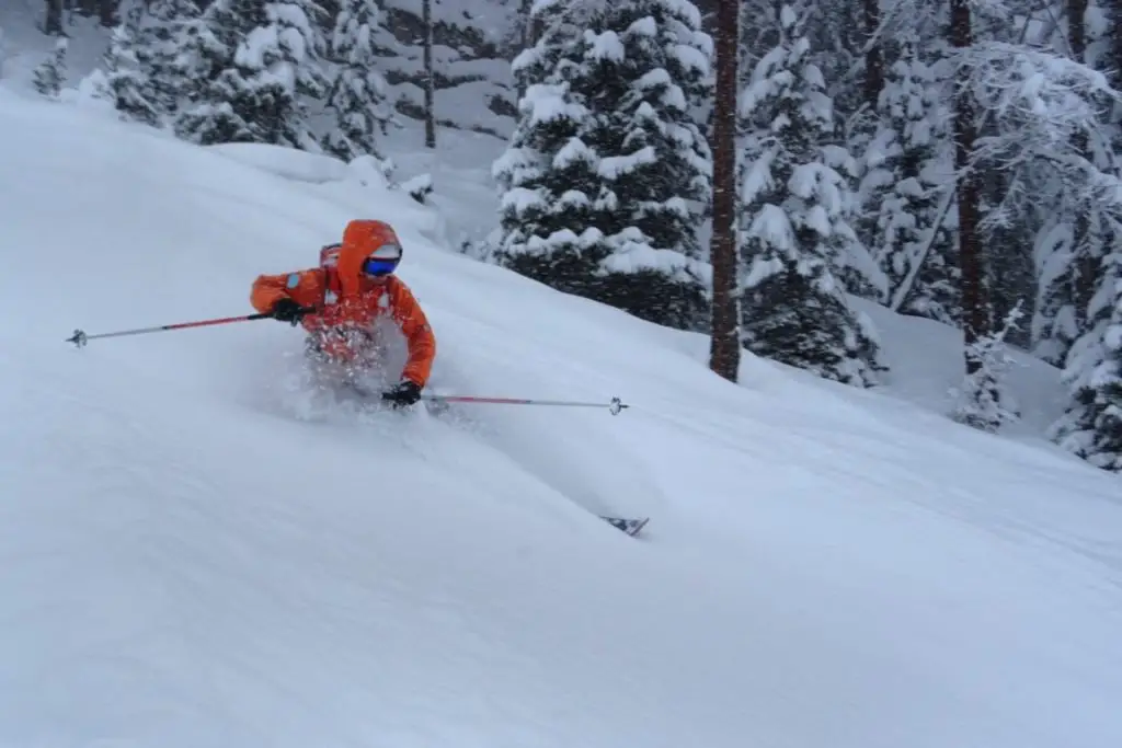 Session poudreuse sur les pistes non damées de Ceillac