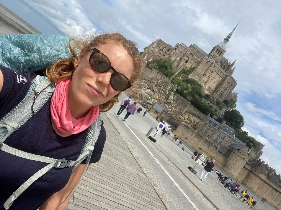 L’aventure du sentiers des douaniers débute devant le mont St Michel.