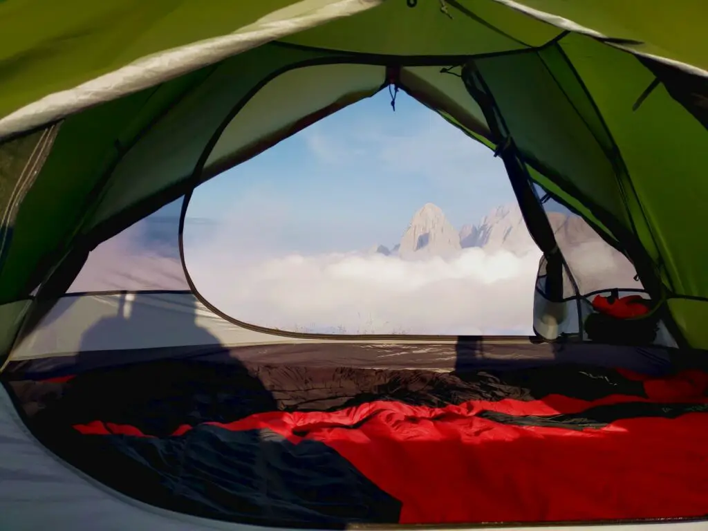 Bivouac dans les Dolomites avec la tente Qaou V4