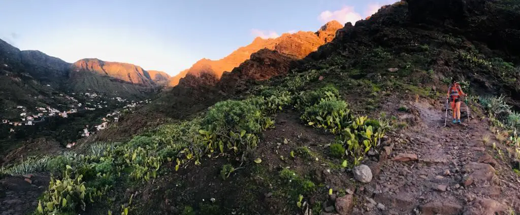 Descente à la Playa de Valle Gran Rey pour dormir ensuite à la Playa del Ingles aux canaries