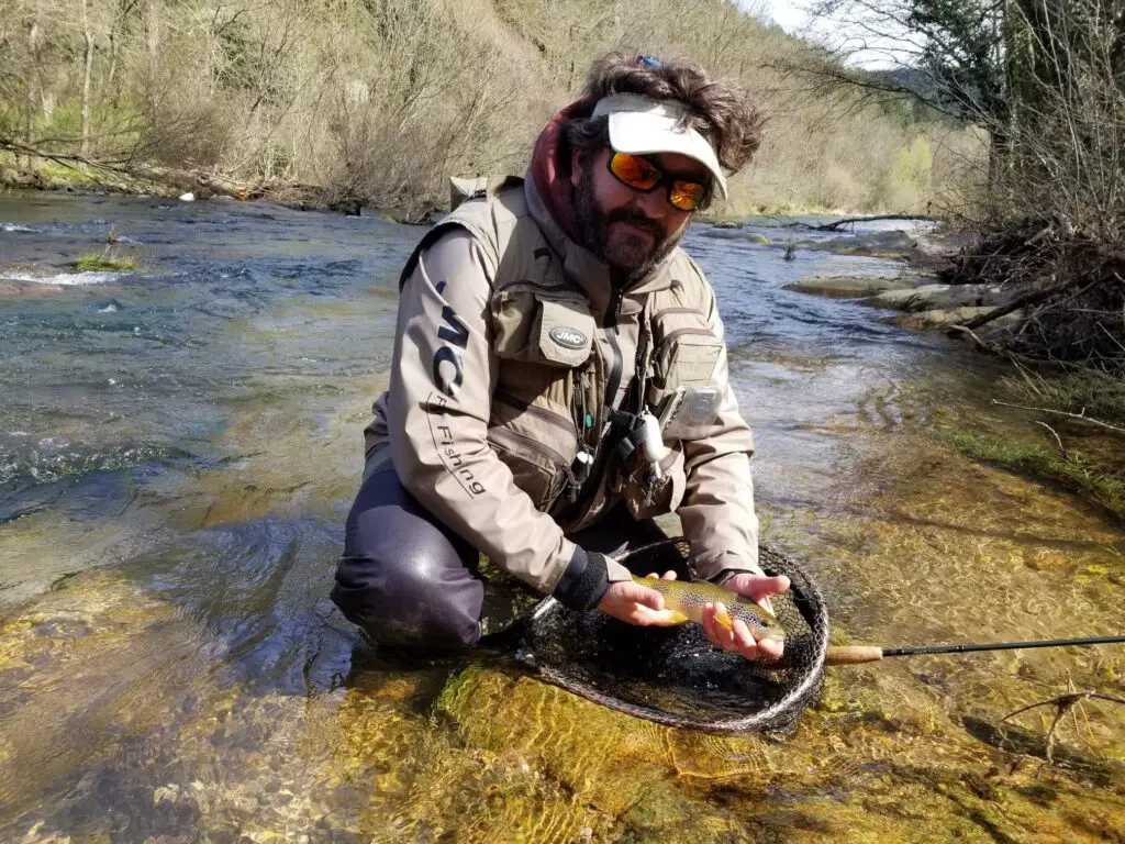 Jean-Baptiste FAURE sur une sortie pêche à la mouche sur l'Orb