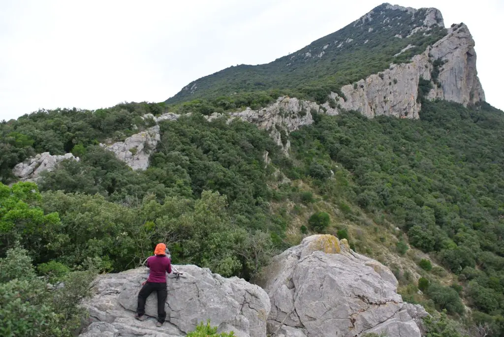 Non loin du Pas de la Pousterle, vue sur le Pic Saint Loup