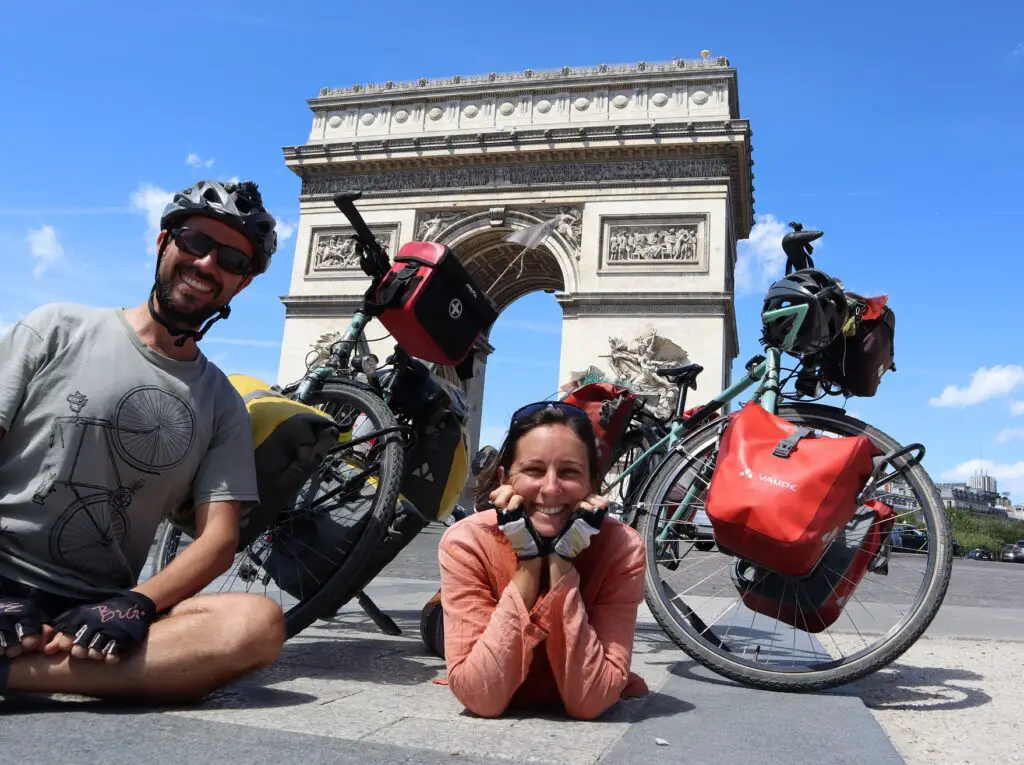 Retour en Europe après 29 000 kms en vélo, premier arrêt par Paris en Juillet 2020