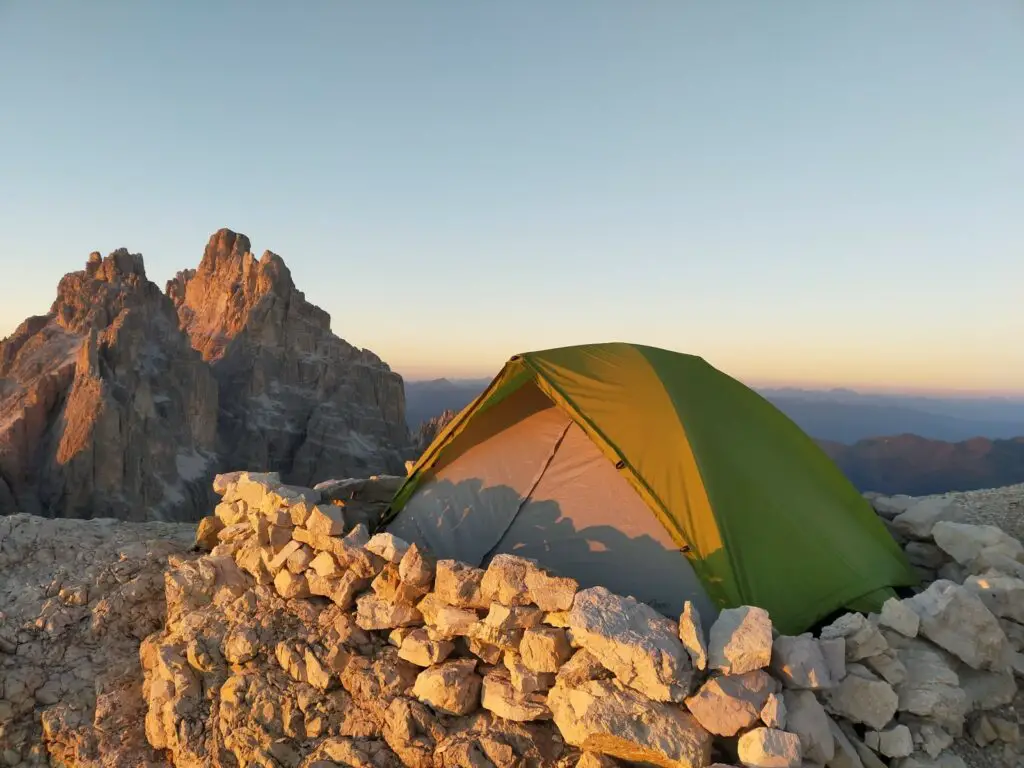 tente Qaou V4 idéal pour des bivouacs en montagne