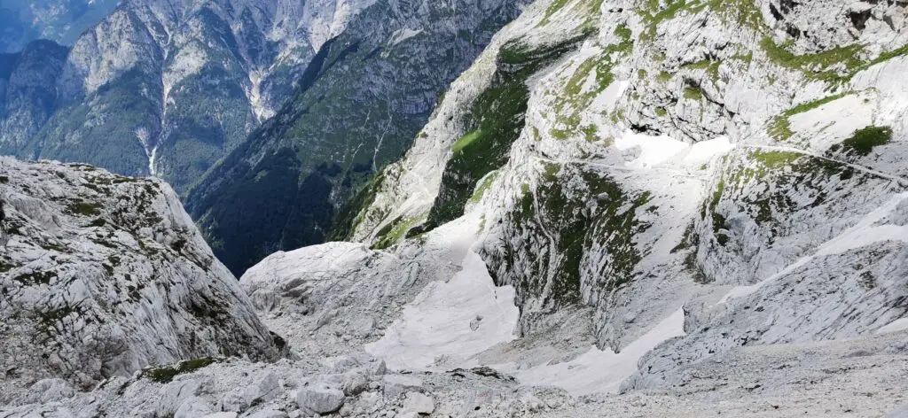 traversée des Alpes descente vers Koca Na Dolicu