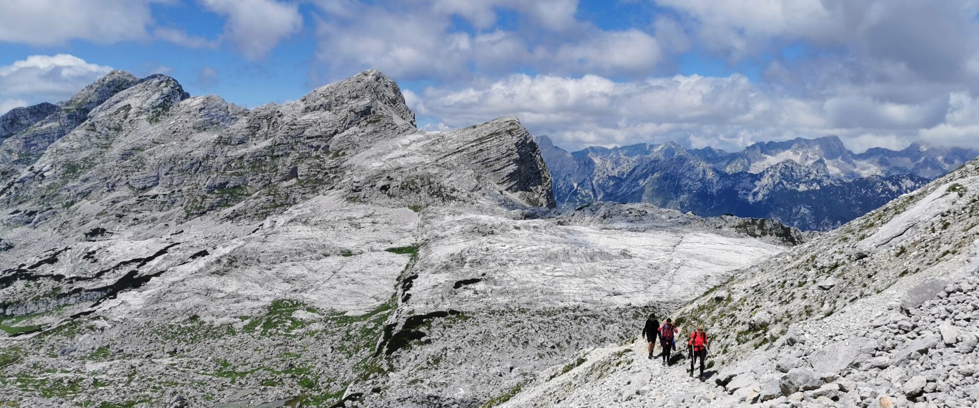 traversée du parc national du triglav sur la via alpina rouge-min
