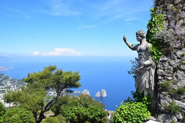 Capri et la viaTragara