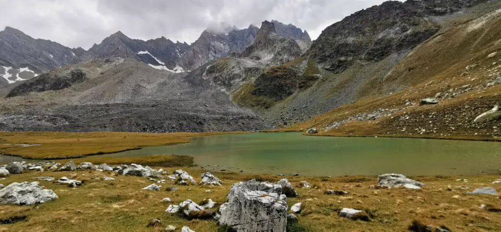 lac Marinet tour du chambeyron