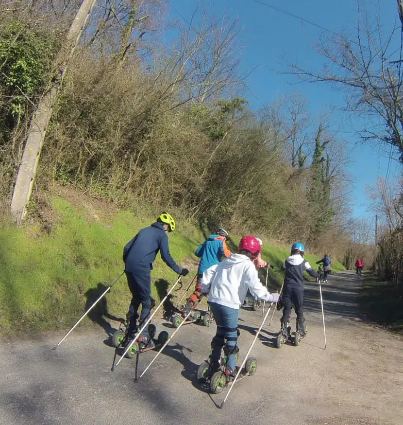 balade avec ses patins skike en famille