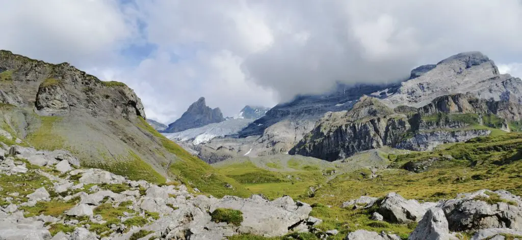 Via Alpina entre Hohtürli et Oeschinensee