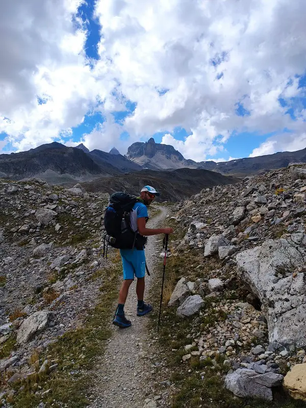 Avec mon sac à dos Atmos sur le GR 5 (col de la vallée étroite