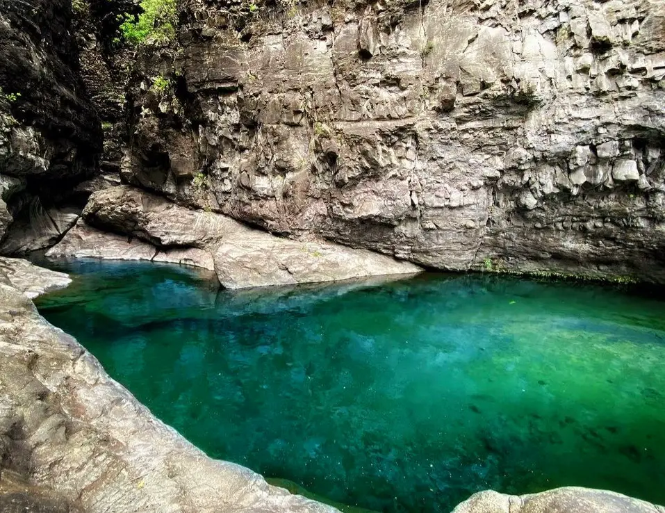 bassin du bras oussy dans le cirque de mafate