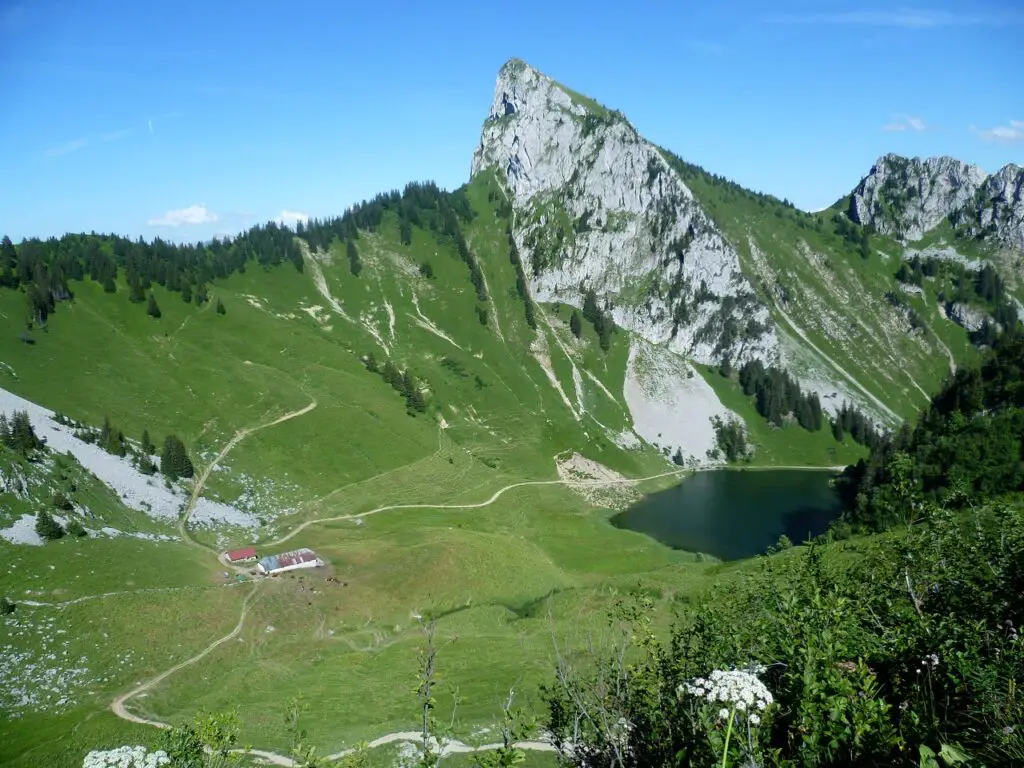 lac arvouin promenade massif chablais