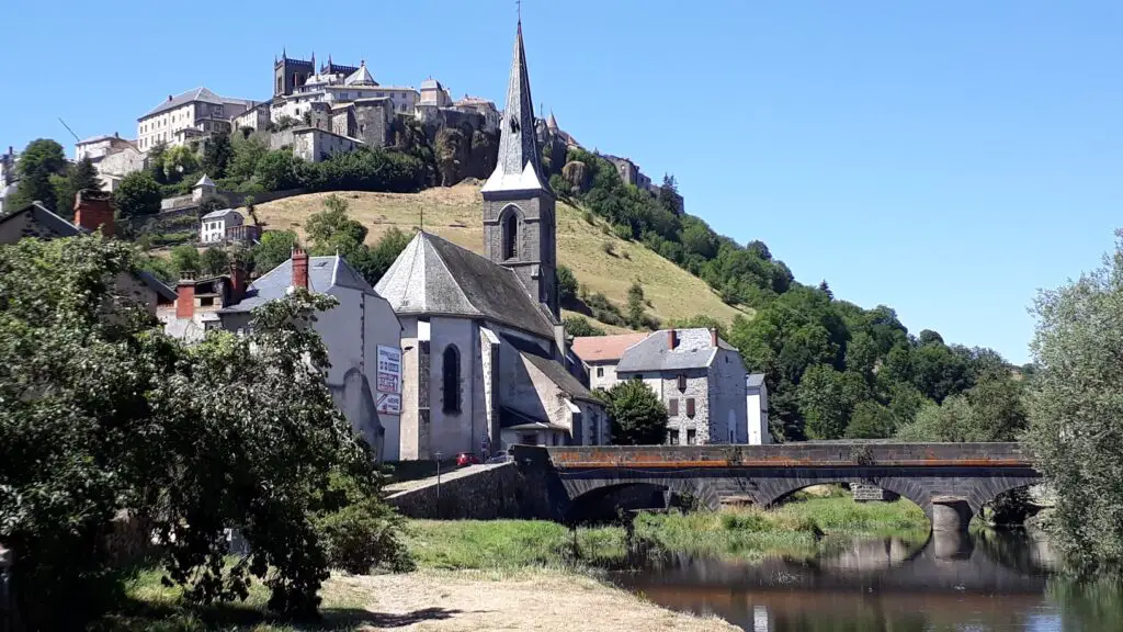 Le village de Saint Flour