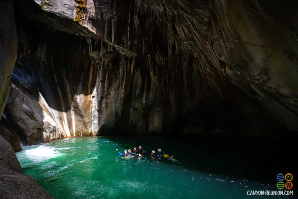 le canyon de trou blanc a salazie est ideal pour pratiquer les sports extremes a la reunion