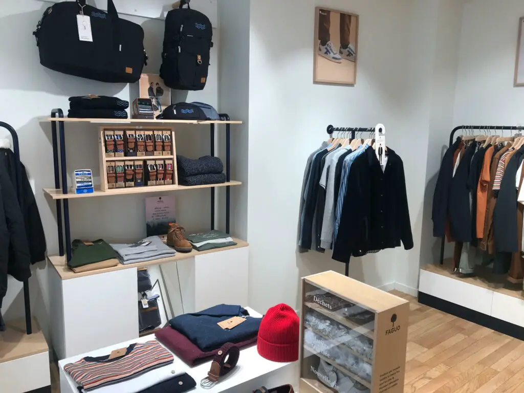 L'univers Faguo  vêtements, chaussures, sacs et accessoires