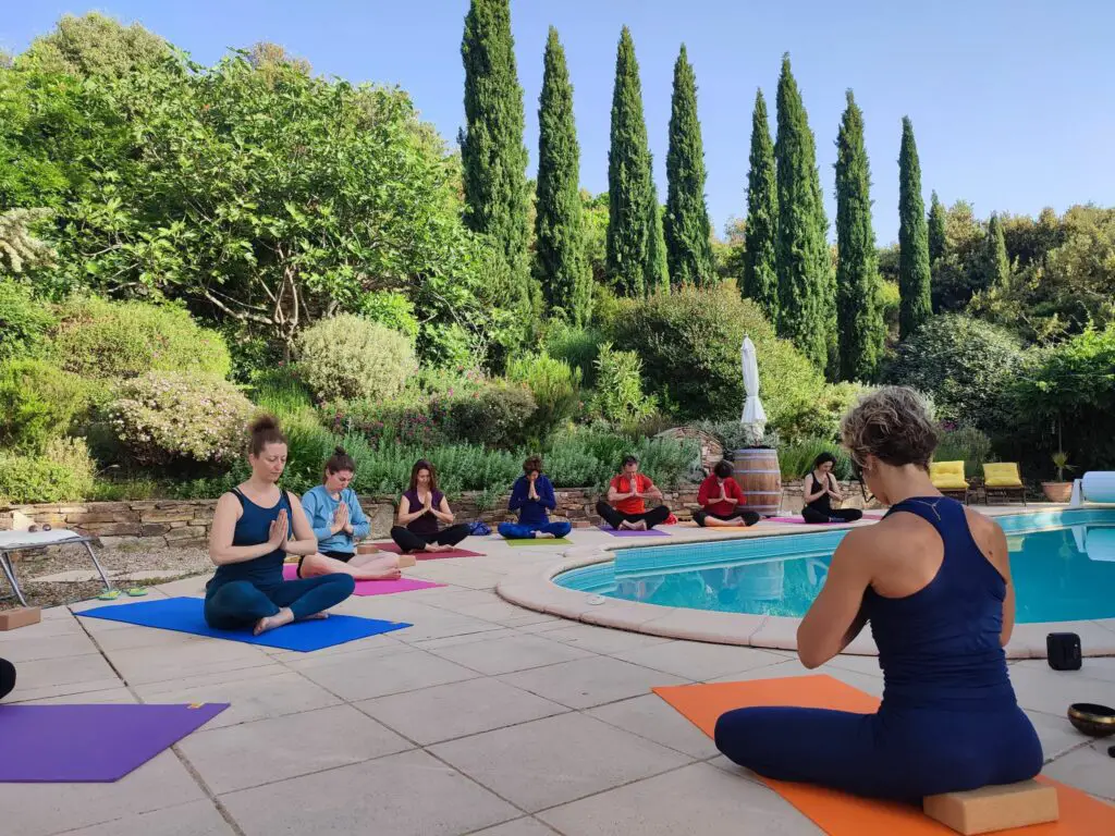 Méditation et yoga dans le Massif du caroux au magic hill retreat center