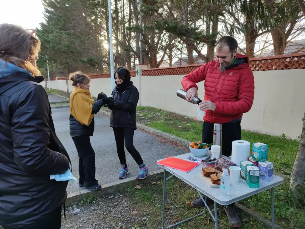 Pot d'accueil avant notre matinée rando-yoga à la Grande motte