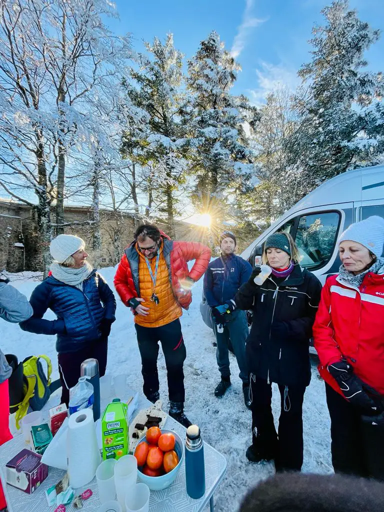 pot de depart apres une belle journée de raquette à neige et yoga à l'aigoual