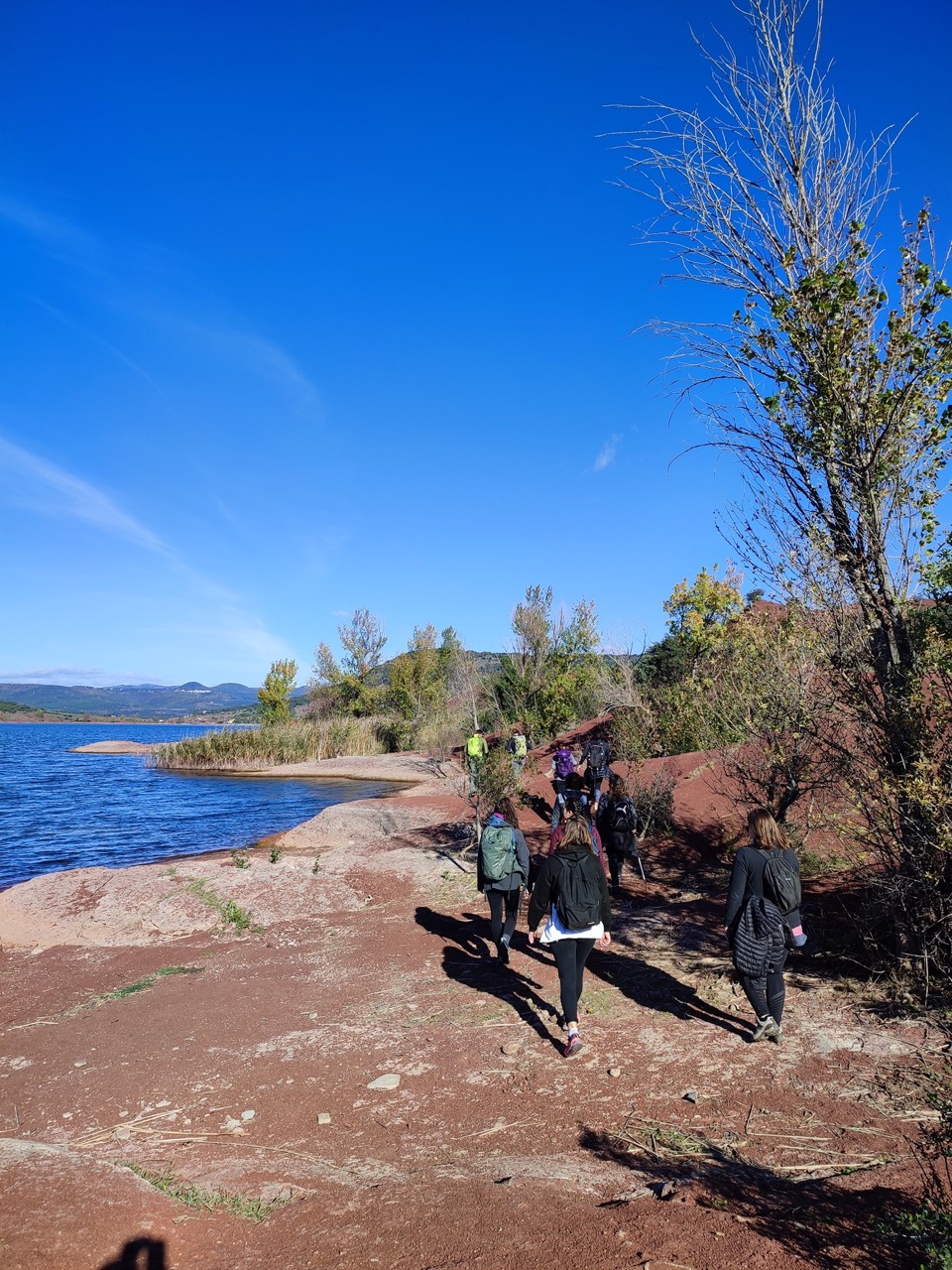 rando sur les plages du lac du salagou