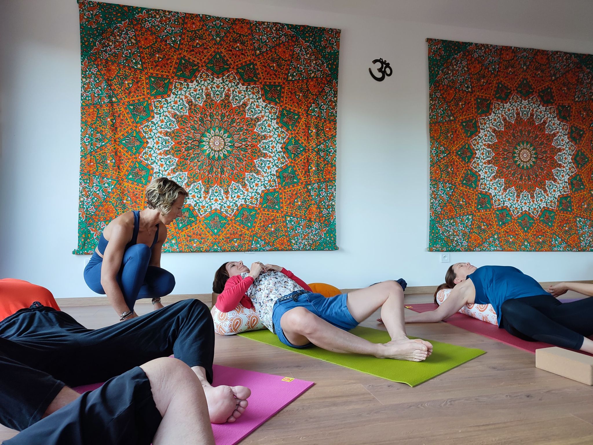 Yoga au Magic Hill retreat center dans le Caroux