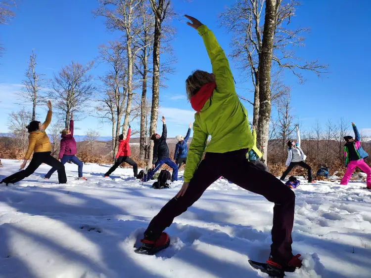 Yoga avec les raquettes EVVO SNOW