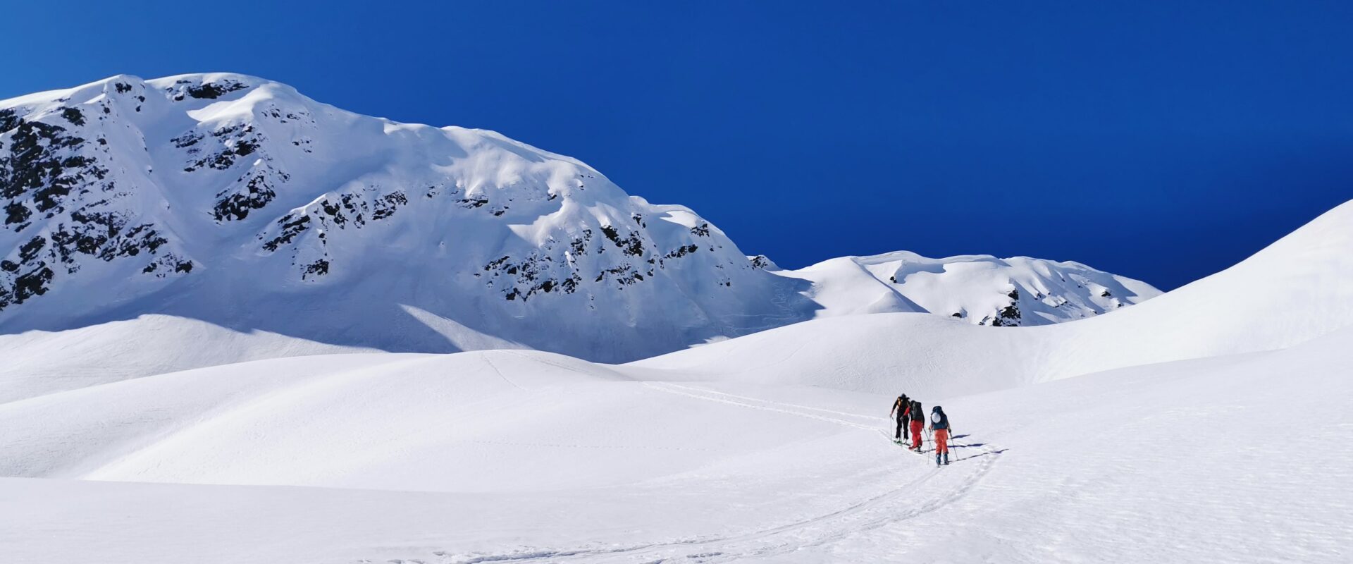 ski de randonnée au pic de vache rouge dans le Beaufortin