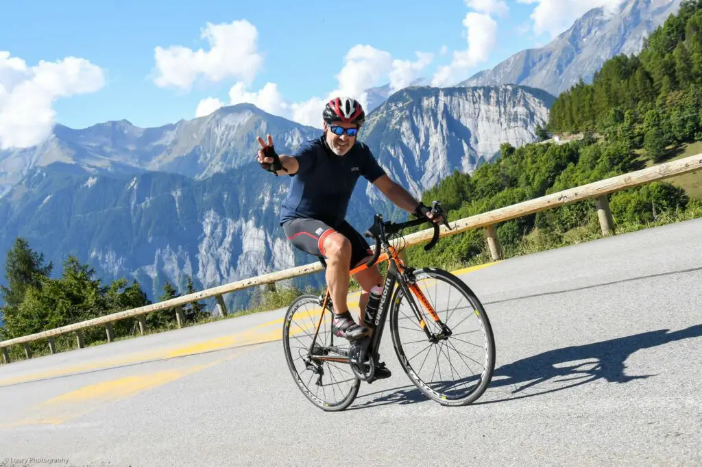Photo de sport avec prise de vue de cycliste à l'Alpe d'Huez