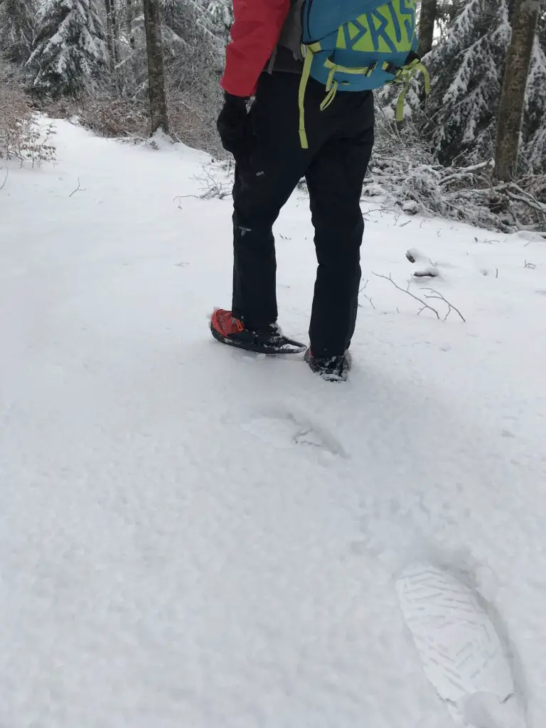 randonner avec les raquettes à neige EVVO