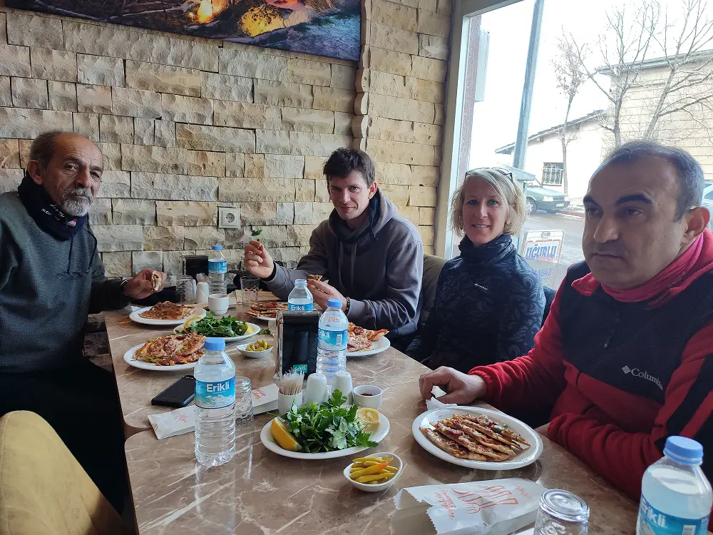 repas au restaurant de pizza turque de Ortahisar