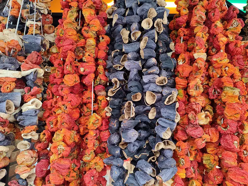 fleurs et fruits séchés en Turquie