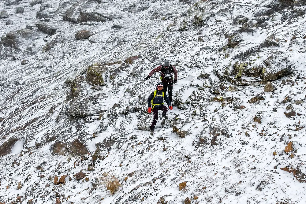 marche et descente dans le canyon de Zondi Creek en turquie