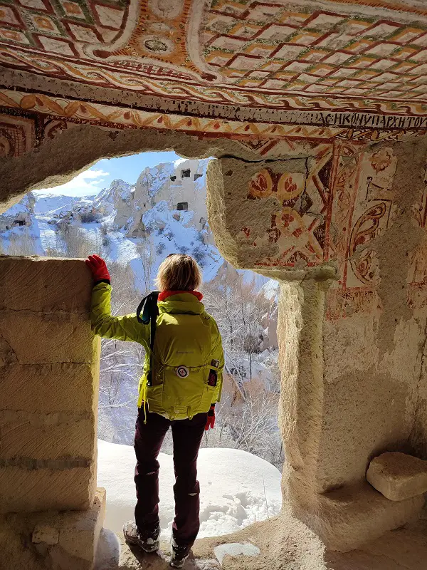 Peinture murale dans la Basile Church près de Gomeda Vadisi en Cappadoce