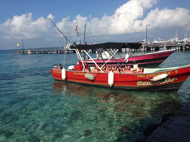 bateau à Isla Mujeres au Mexique