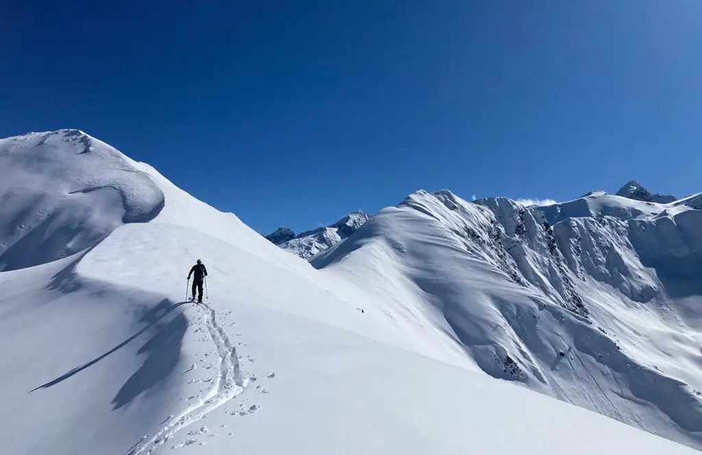 Movement Session 95 montée ski de rando Pyrénées