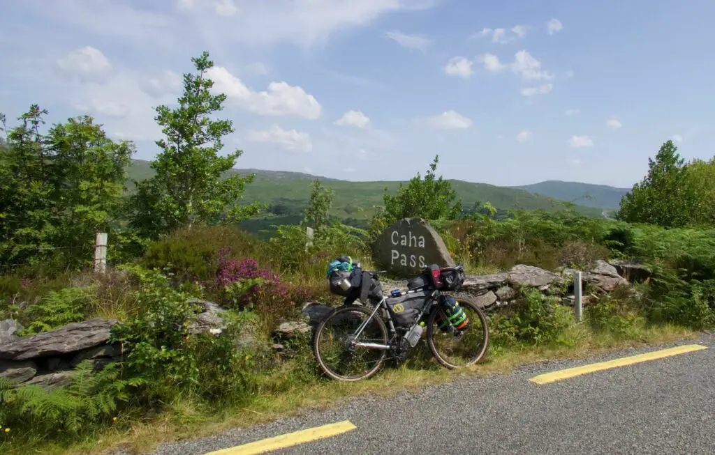 Passage du col Cahapass en Irlande en bikepaking
