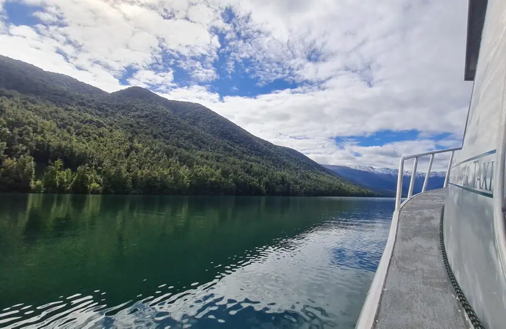 Rotoroa Lake en watertaxi