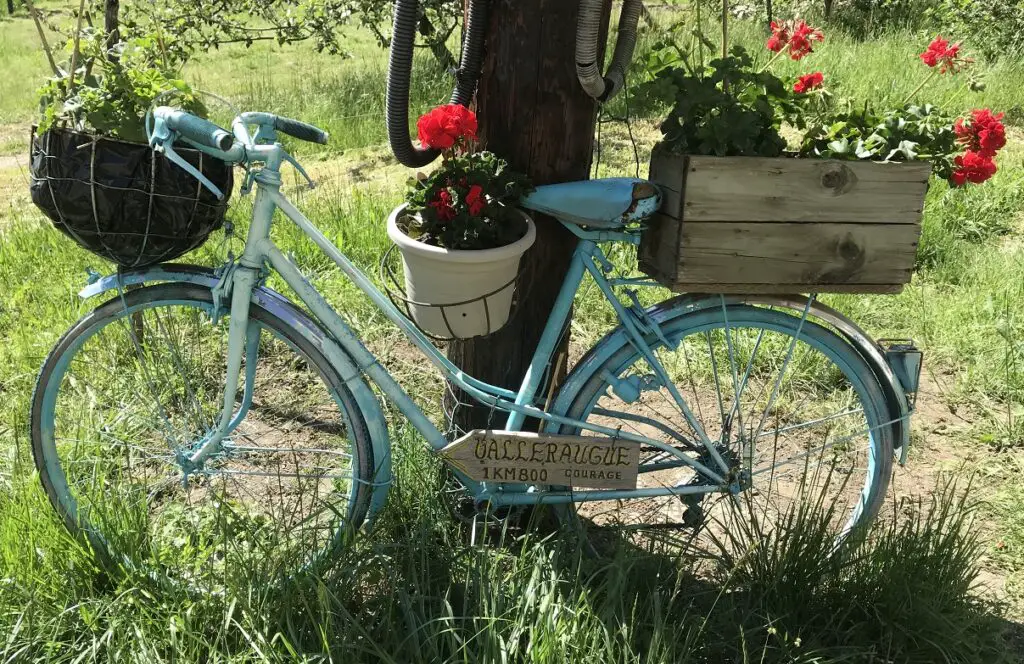 à pied ou à bicyclette pour rejoindre Valleraugue